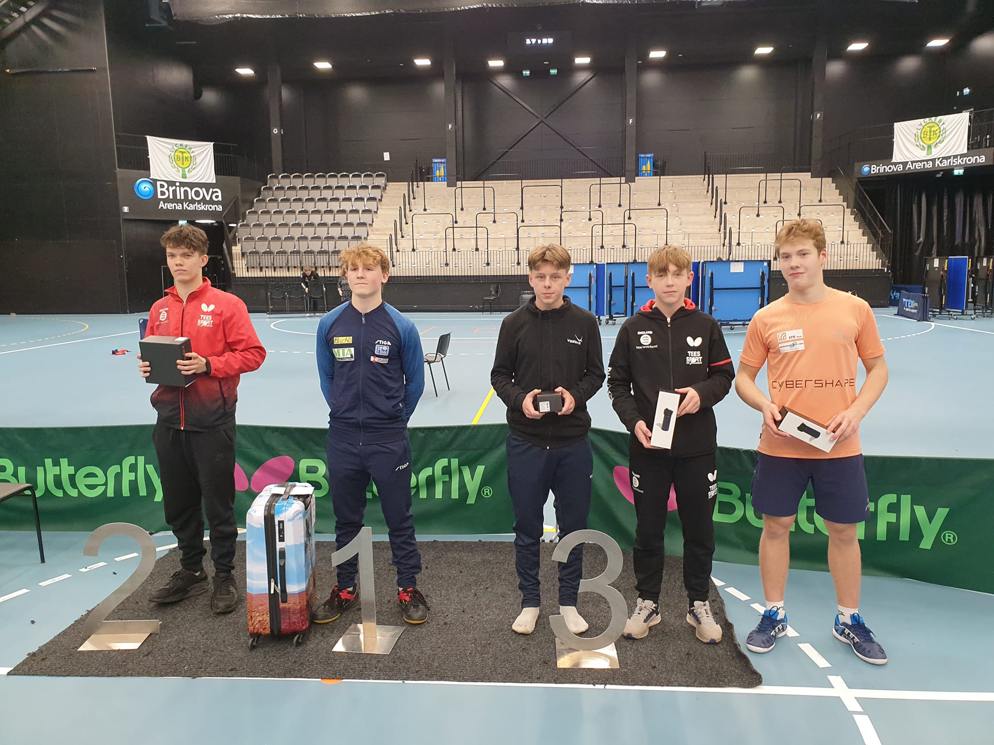 England juniors top the podium in Sweden - Table Tennis England